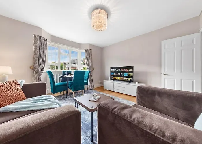 Modern Spacious 1 Bedroom Flat In Hampstead