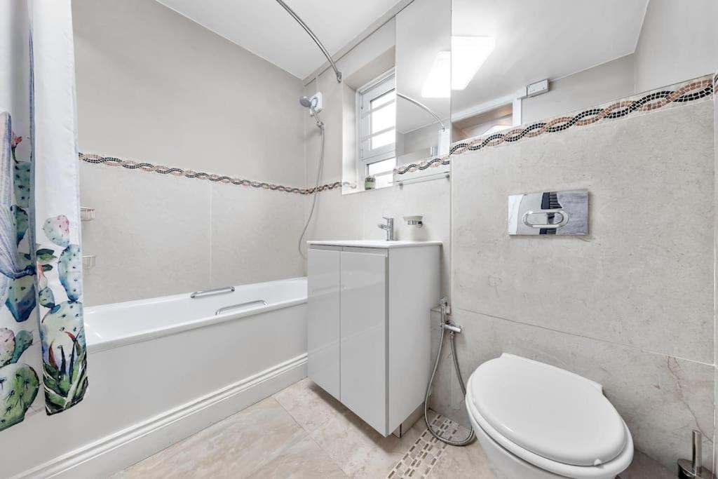 Modern Spacious 1 Bedroom Flat In Hampstead Appartamento Londra