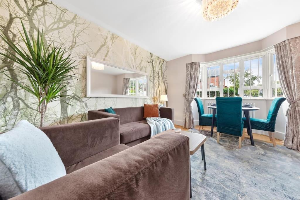 Appartamento Modern Spacious 1 Bedroom Flat In Hampstead Londra