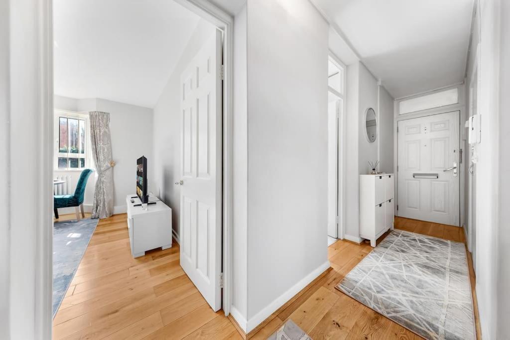 Modern Spacious 1 Bedroom Flat In Hampstead Appartamento Londra