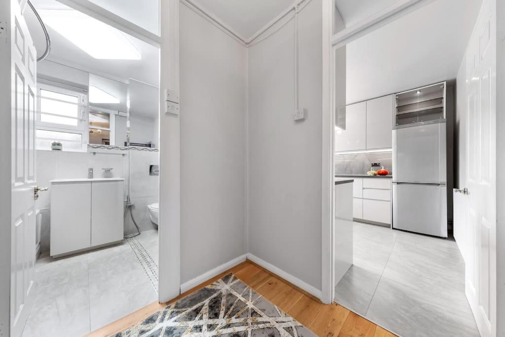 Modern Spacious 1 Bedroom Flat In Hampstead