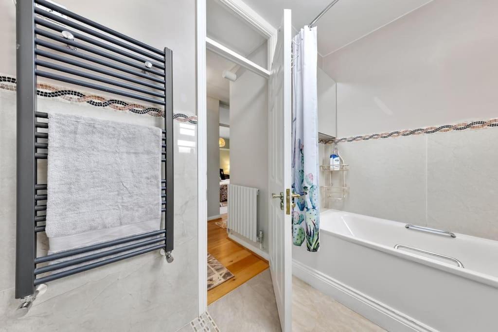 Appartamento Modern Spacious 1 Bedroom Flat In Hampstead