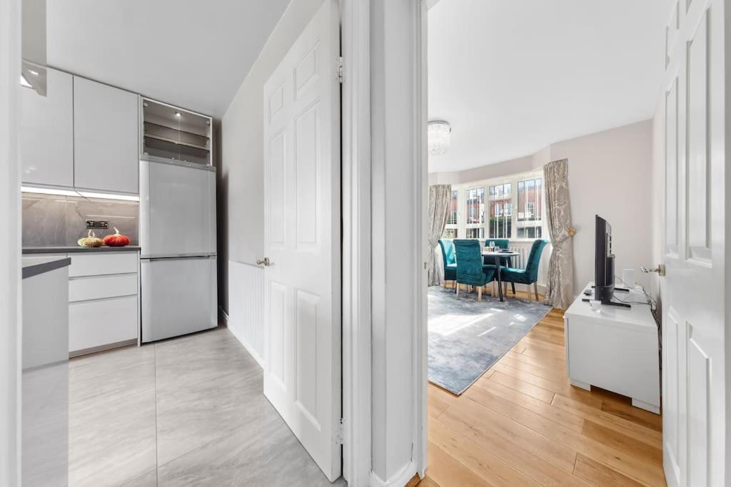 Modern Spacious 1 Bedroom Flat In Hampstead Appartamento *