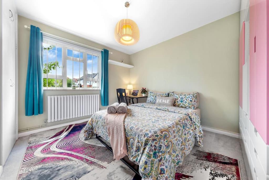 Modern Spacious 1 Bedroom Flat In Hampstead Appartamento *